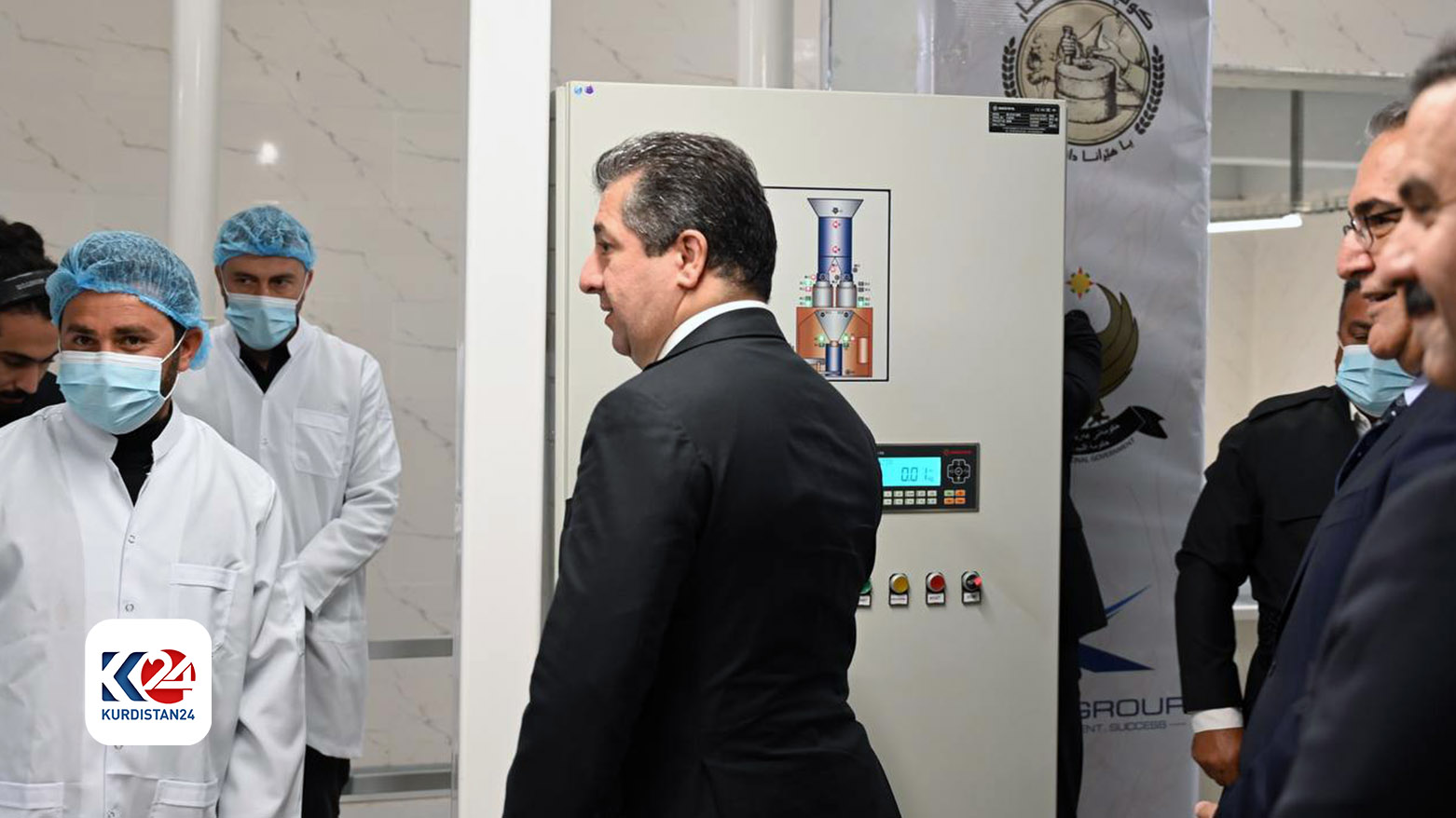 مەسرور بارزانی بەردی بناغەی بۆ دوو پڕۆژە لە زاخۆ دانا و کارگەیەکی لە دهۆک کردەوە